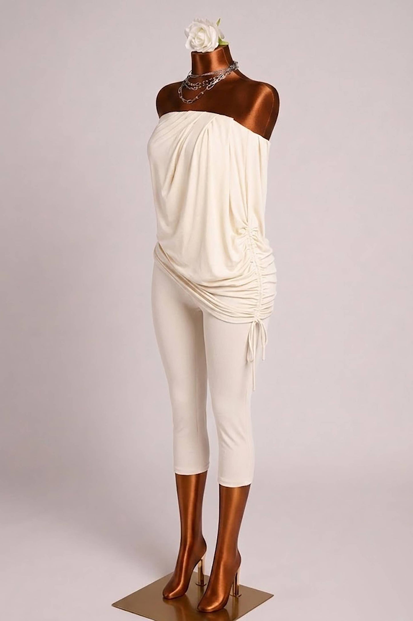 Strapless draping detailed capri jumpsuit
